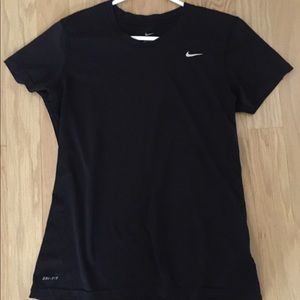 Niki Dri Fit T Shirt Sz L